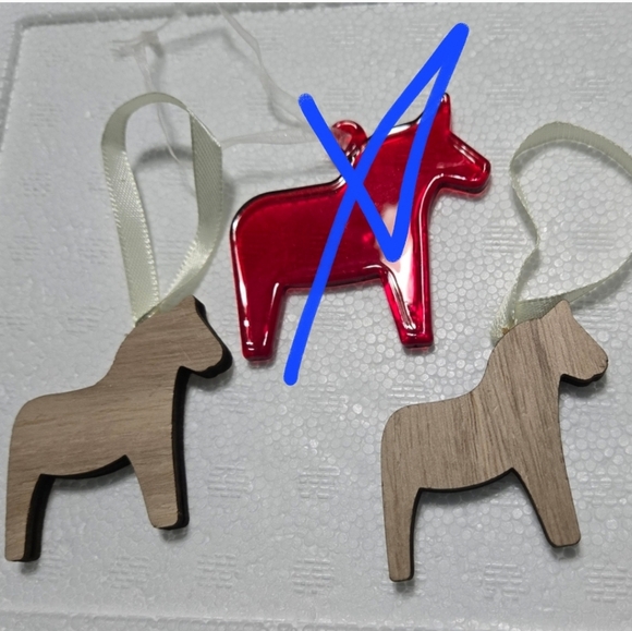 Set of 2 Swedish Dala Horse Ornaments, wooden - Picture 2 of 6